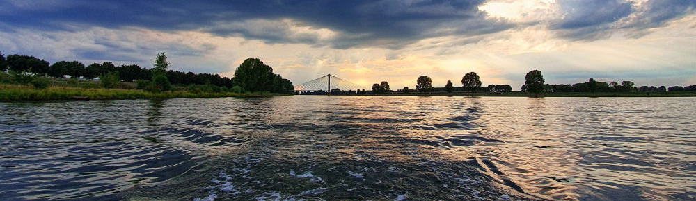 Bergsche Maas, stevige bewolking